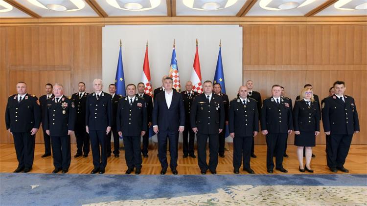 Slika /slike/Posjet Uredu Predsjednika RH.jpg